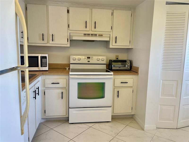 7640 NW 18th Street, Unit 401, Margate, FL 33063 Photo