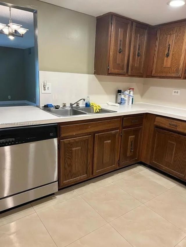 7552 Stirling Rd, Unit 115, Davie, FL 33024 Photo