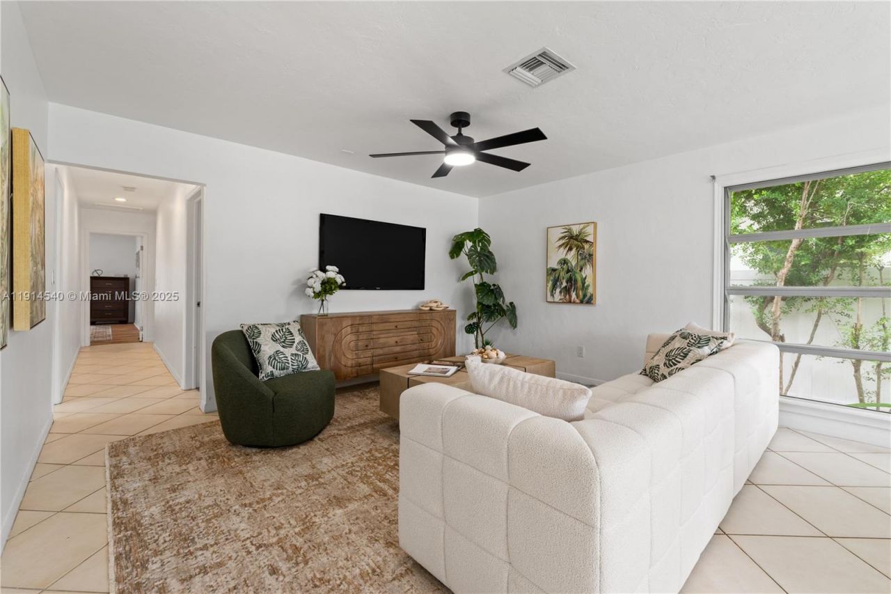 1443 Hollywood Blvd, Hollywood, FL 33020 Photo