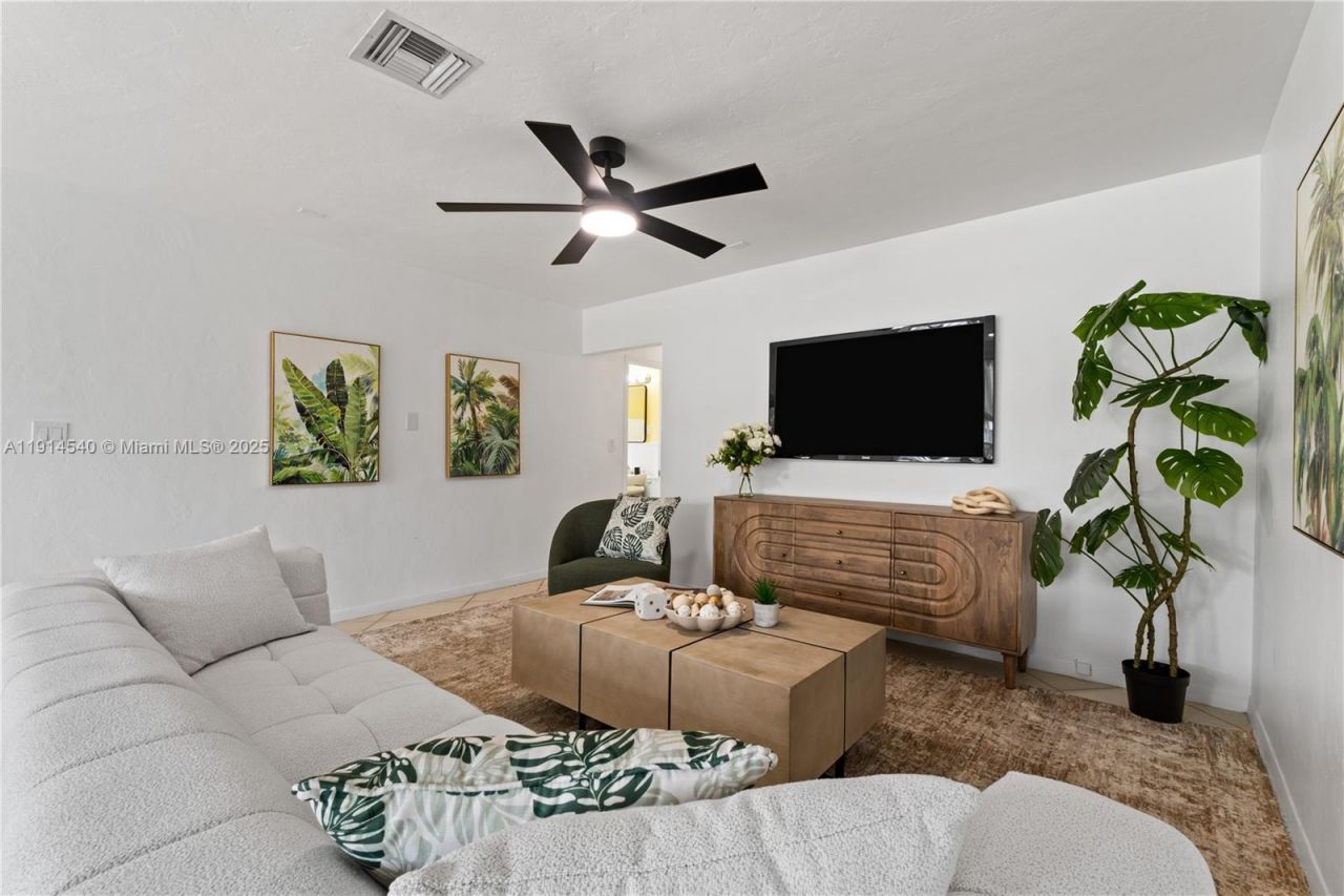 1443 Hollywood Blvd, Hollywood, FL 33020 Photo