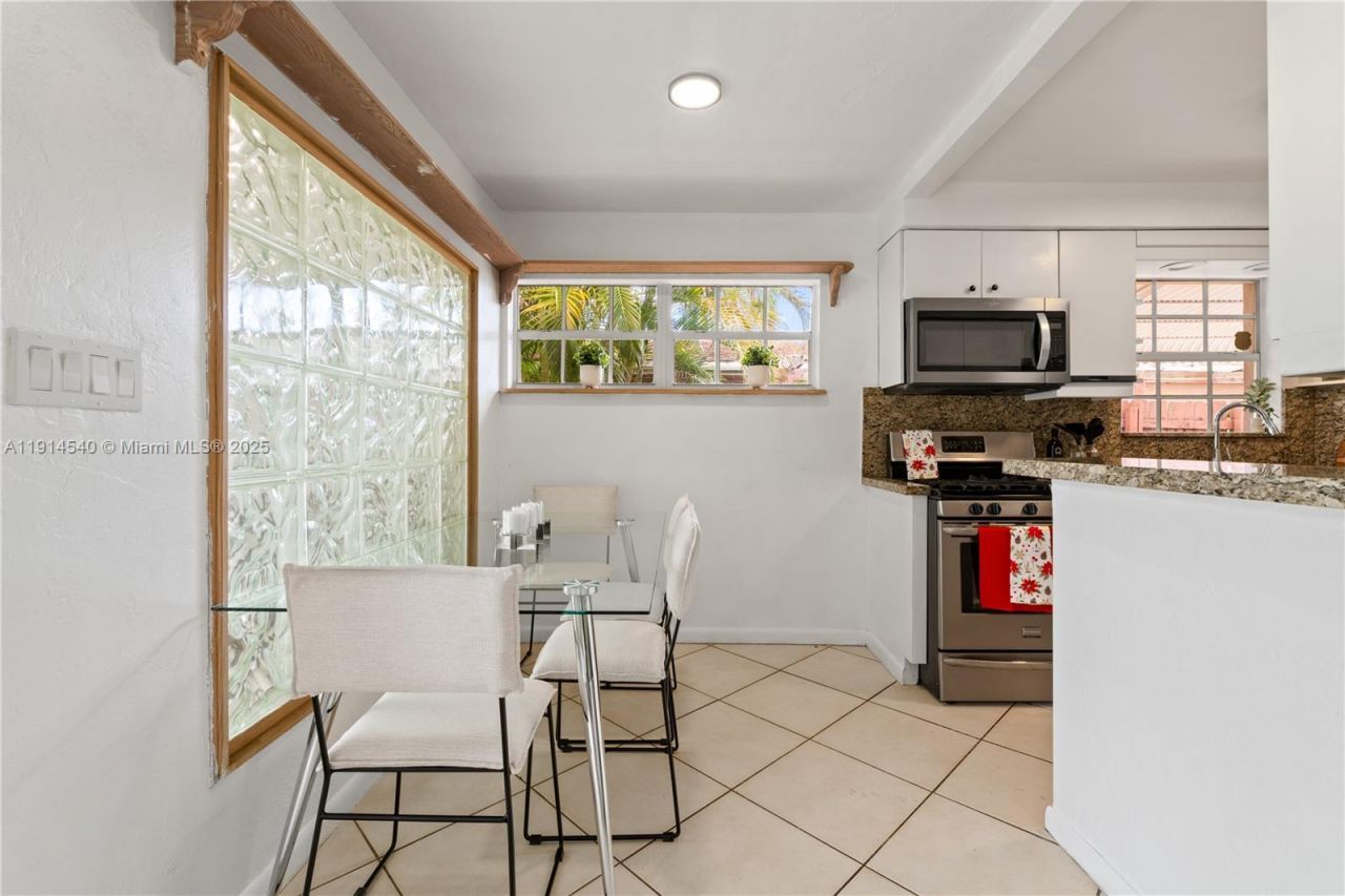 1443 Hollywood Blvd, Hollywood, FL 33020 Photo