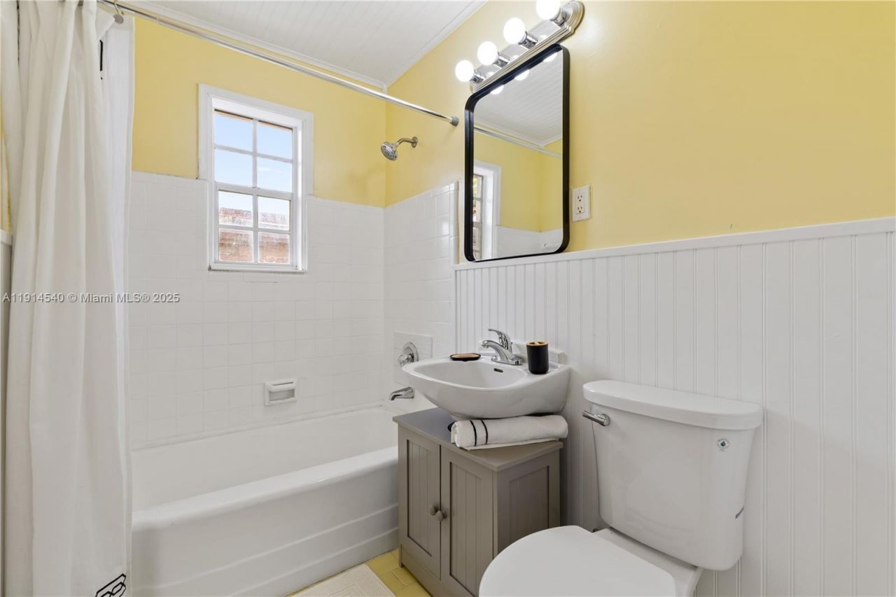 1443 Hollywood Blvd, Hollywood, FL 33020 Photo