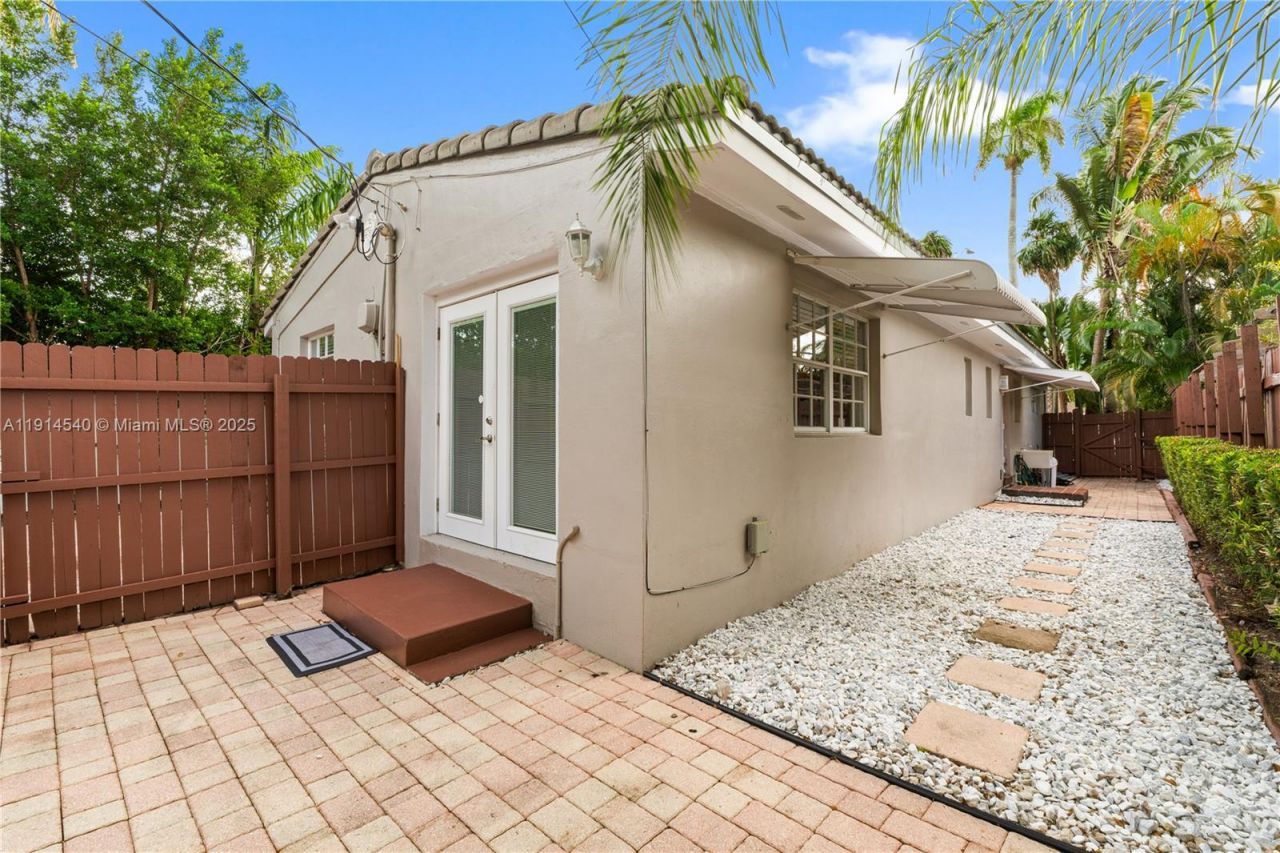 1443 Hollywood Blvd, Hollywood, FL 33020 Photo