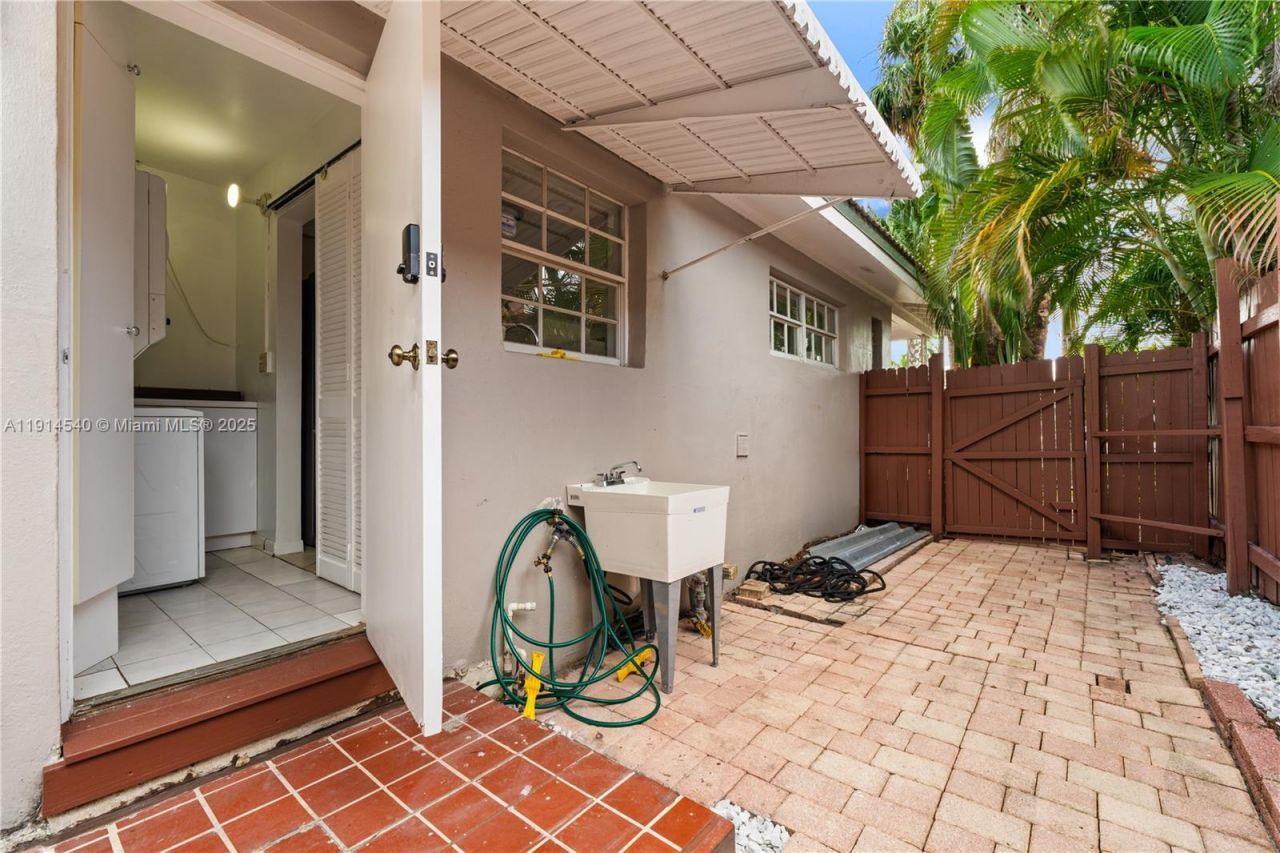 1443 Hollywood Blvd, Hollywood, FL 33020 Photo