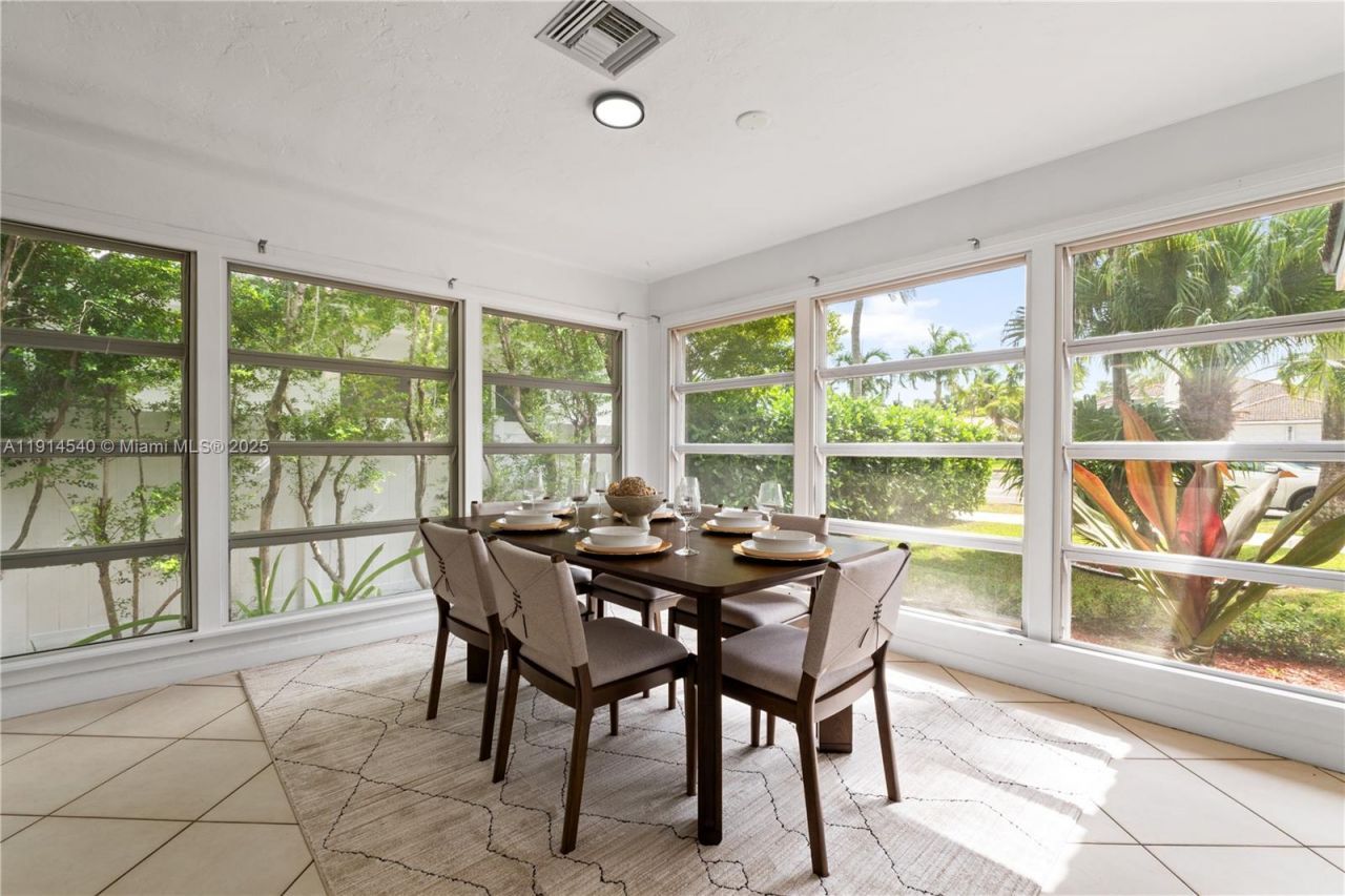 1443 Hollywood Blvd, Hollywood, FL 33020 Photo