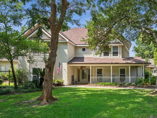 39 Stonebridge Court, Mandeville, LA 70448