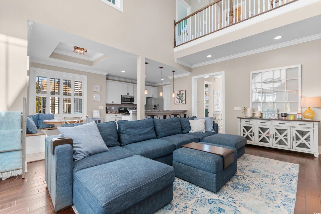 513 1st St. Photo 10