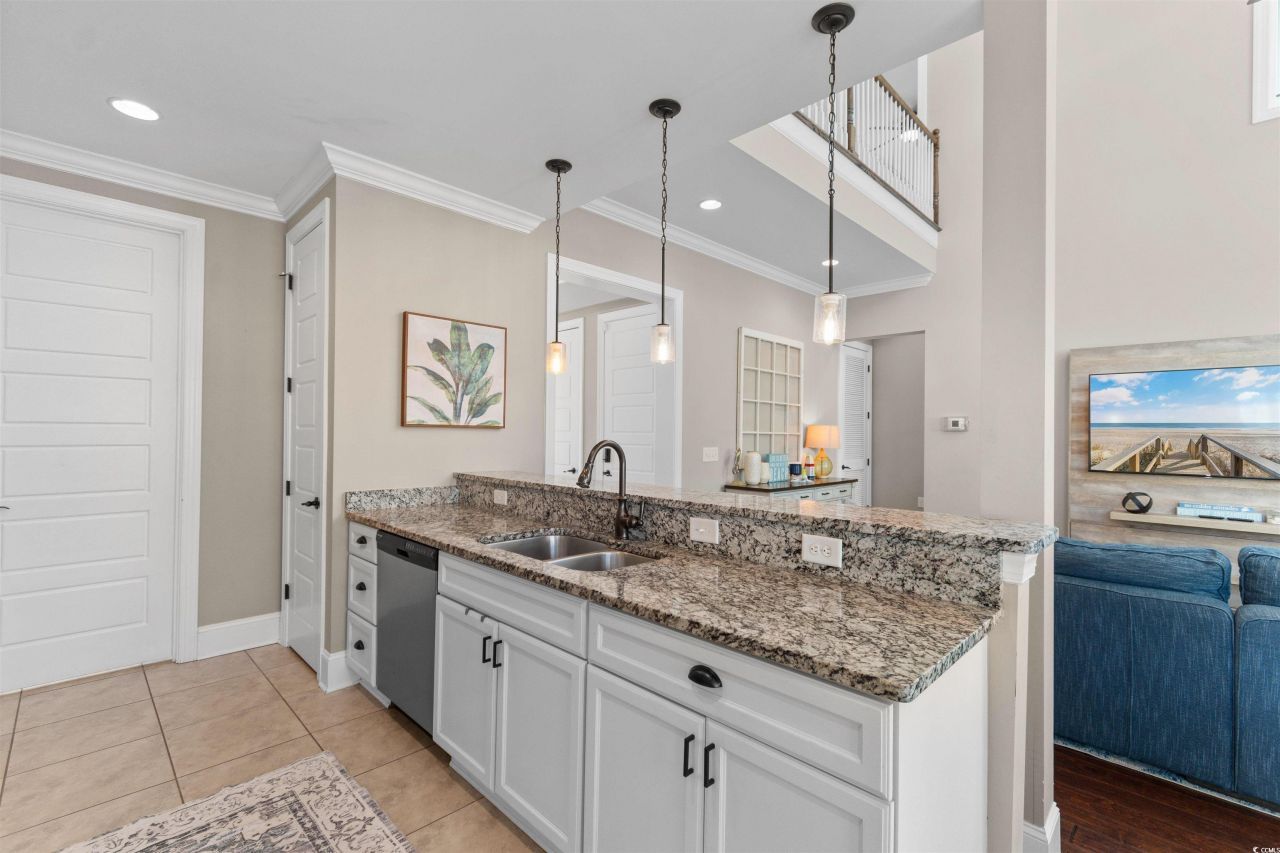 513 1st St. Photo 16