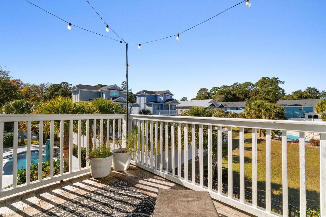 513 1st St. Photo 31