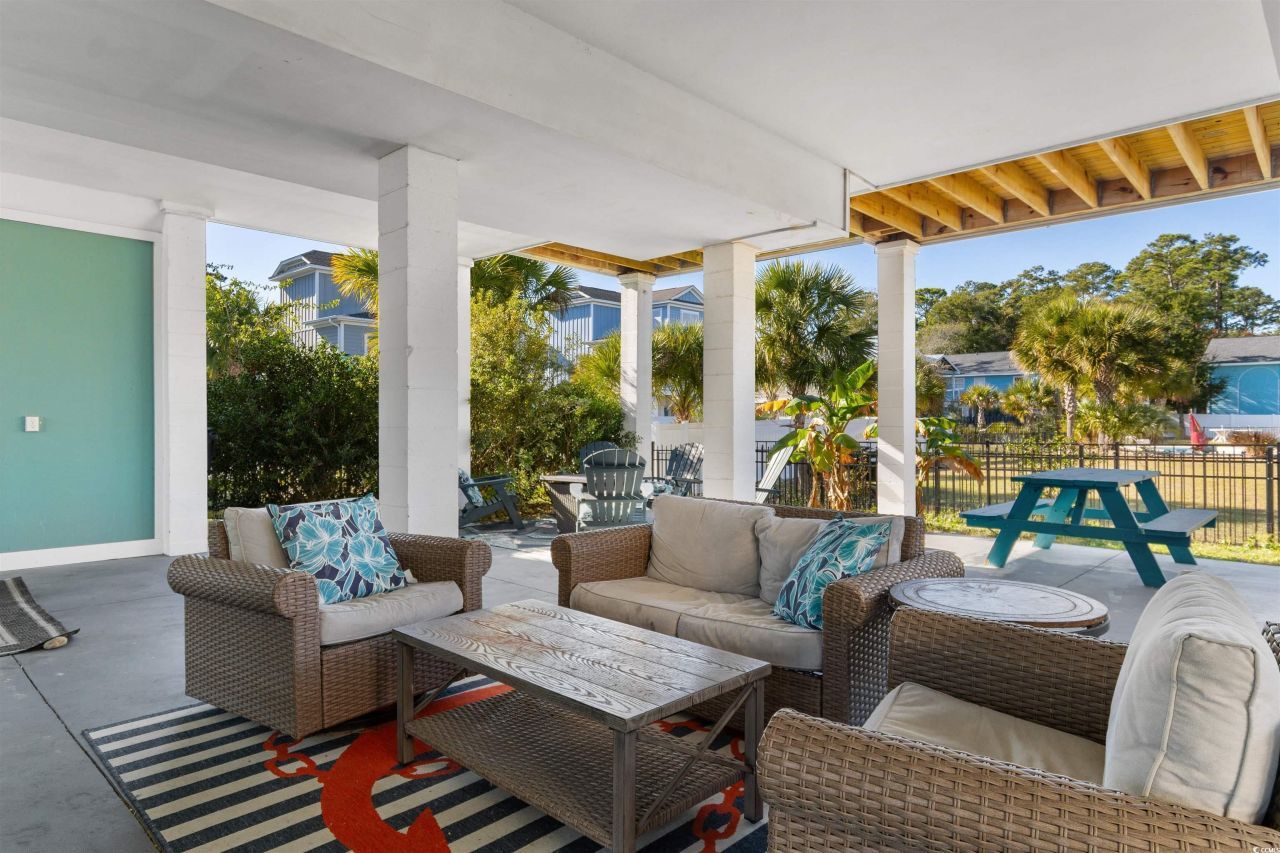 513 1st St. Photo 35