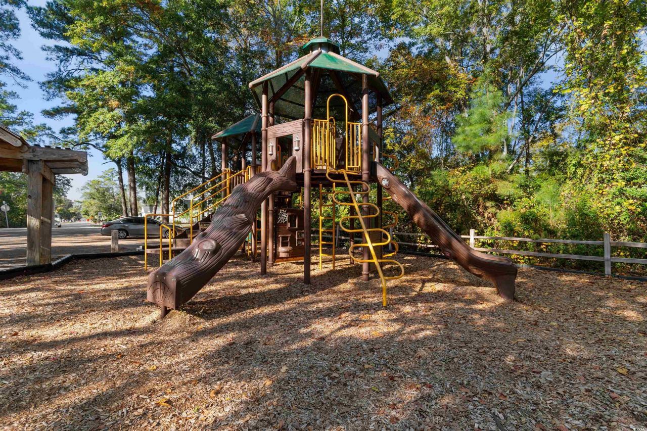 513 1st St. Photo 37