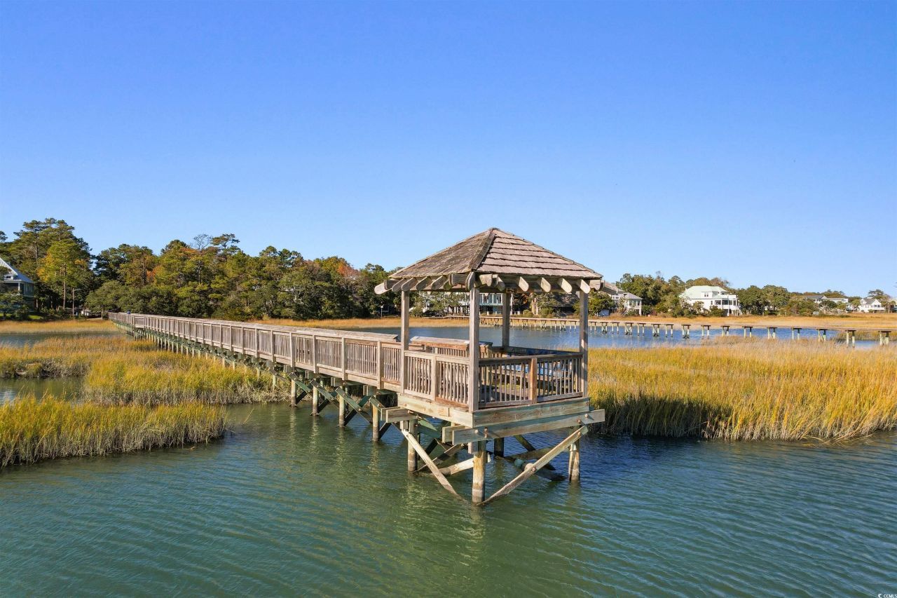 513 1st St. Photo 38