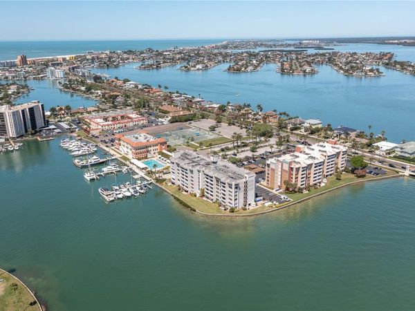 500 TREASURE ISLAND CAUSEWAY, Unit 406, TREASURE ISLAND, FL 33706