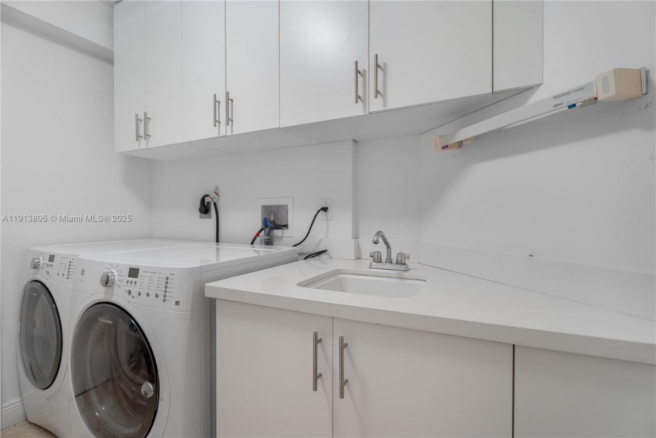 2600 Island Blvd, Unit 1605, Aventura, FL 33160 Photo