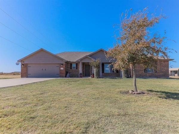 120 Hillcrest Lane, Decatur, TX 76234