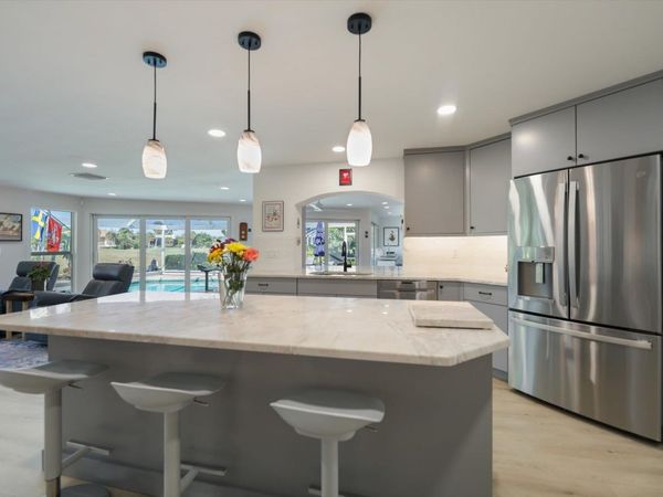 1264 Par View Dr, Sanibel, FL 33957