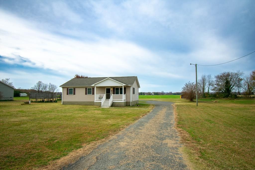 240 Sonnet Lane, Montross, VA 22520 Main Photo