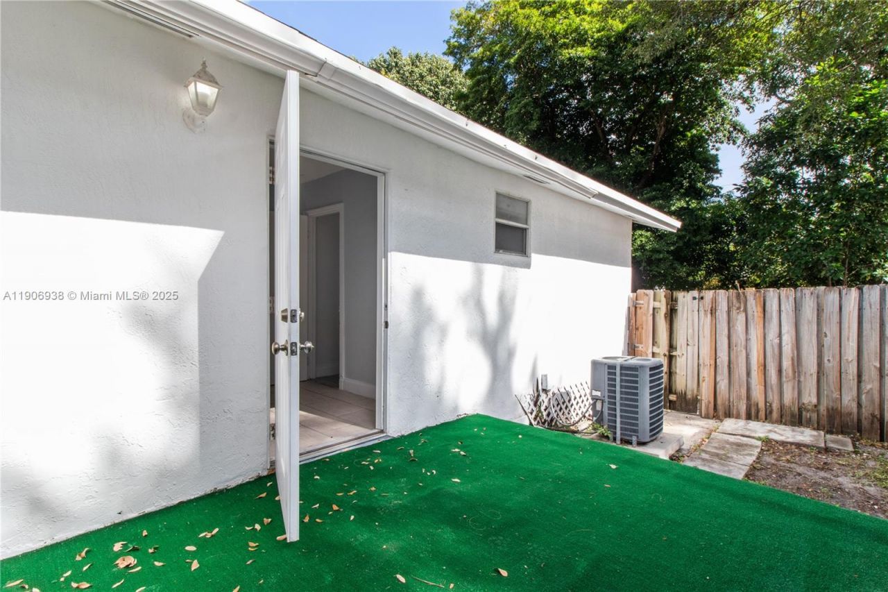 5519 NW 4th Ave, Miami, FL 33127 Photo