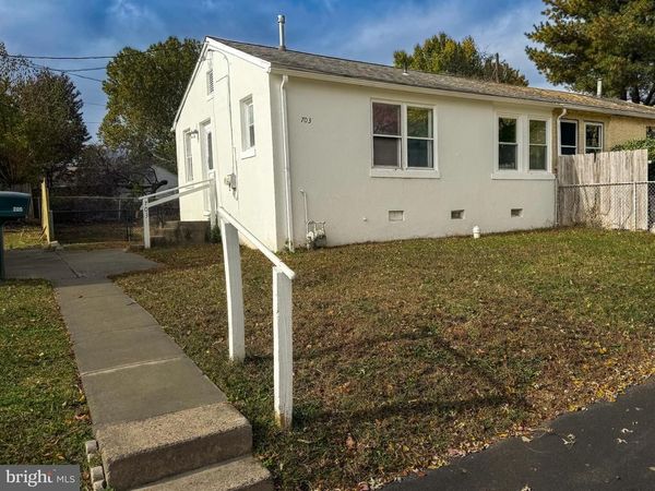 703 DOVER COURT, WALLINGFORD, PA 19086
