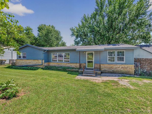 202 E Hickory Street, Coweta, OK 74429