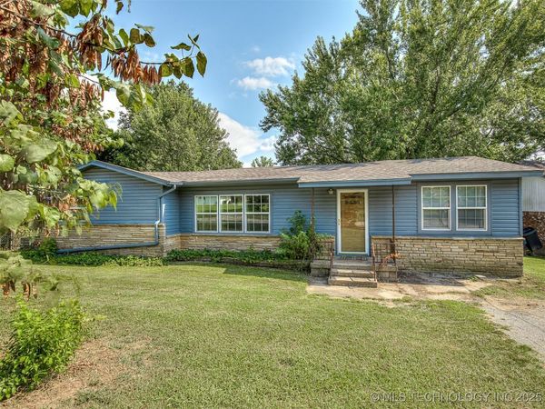 202 E Hickory Street, Coweta, OK 74429