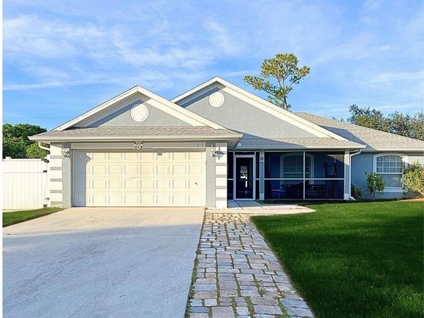517 NW Sherbrooke Avenue, Port Saint Lucie, FL 34983