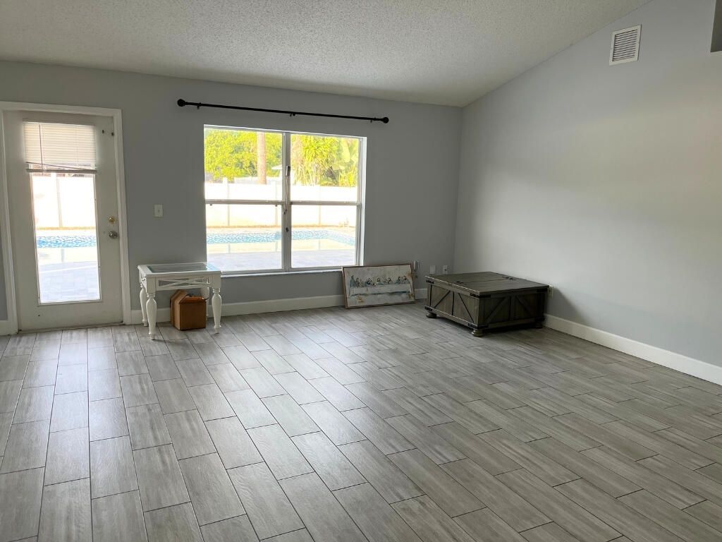 517 NW Sherbrooke Avenue, Port Saint Lucie, FL 34983 Photo