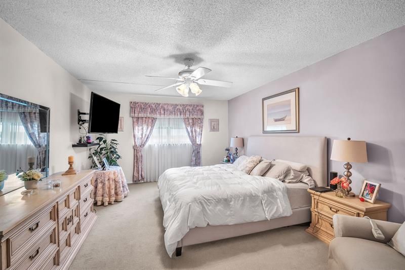 800 NE 195th St, Unit 601, Miami, FL 33179 Photo