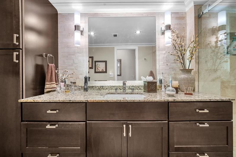 800 NE 195th St, Unit 601, Miami, FL 33179 Photo