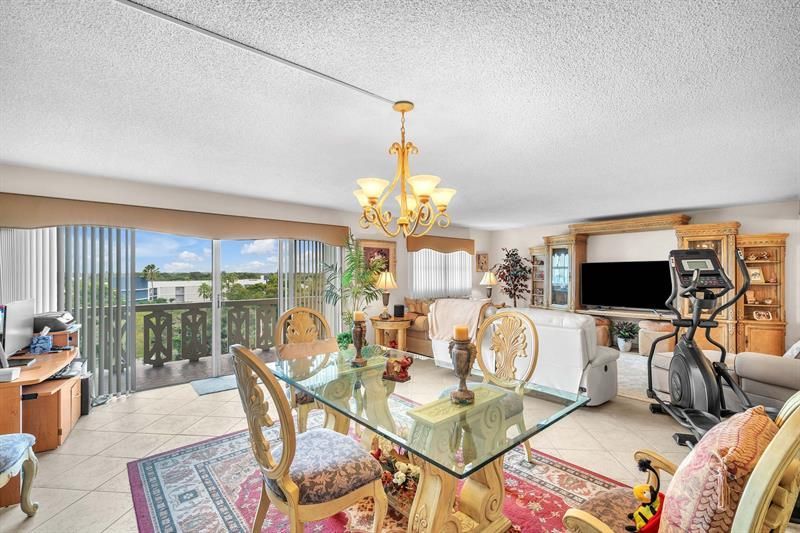 800 NE 195th St, Unit 601, Miami, FL 33179 Photo