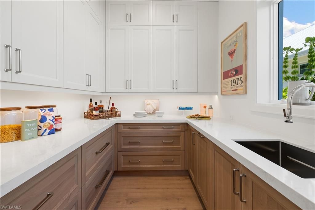 575 13th Ave S, Naples, FL 34102 Photo