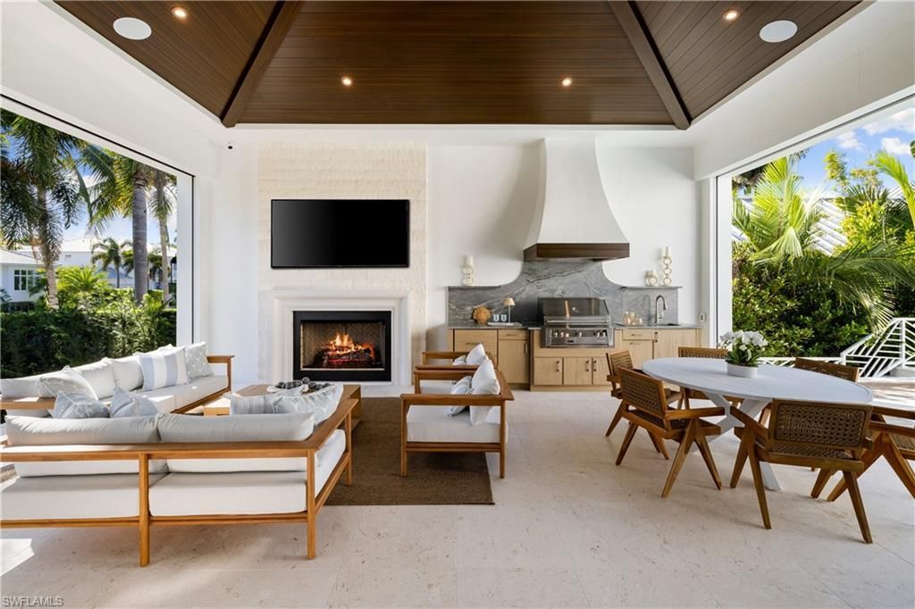 575 13th Ave S, Naples, FL 34102 Photo