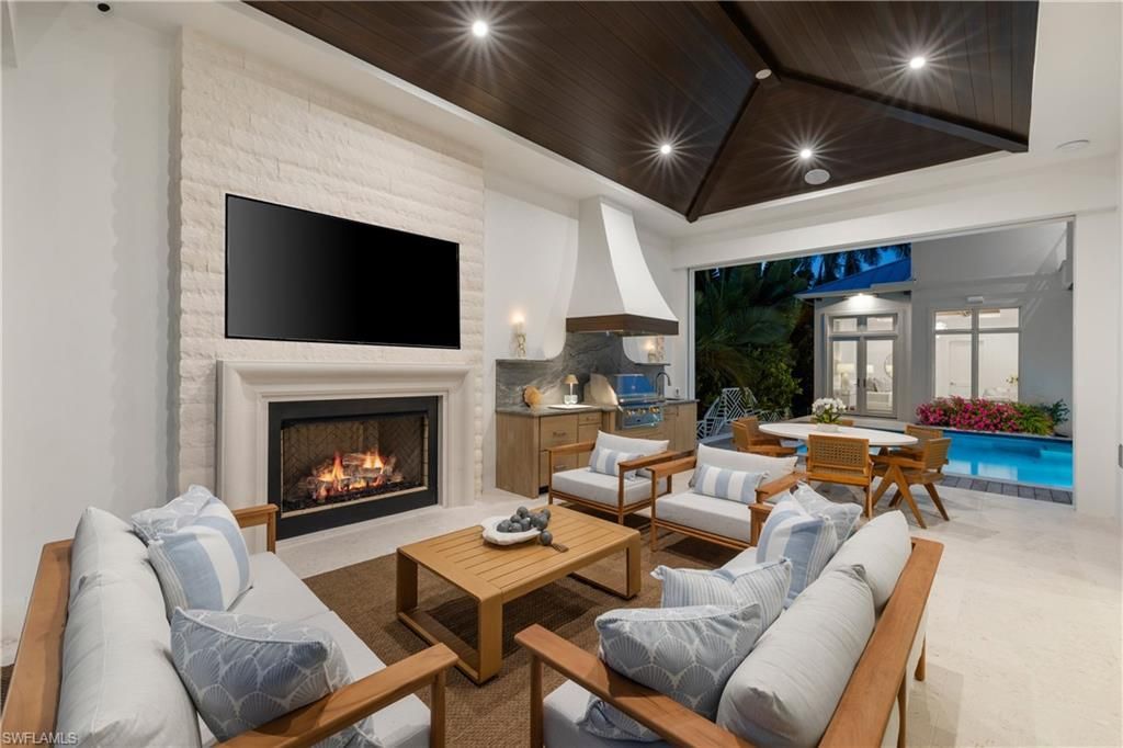 575 13th Ave S, Naples, FL 34102 Photo