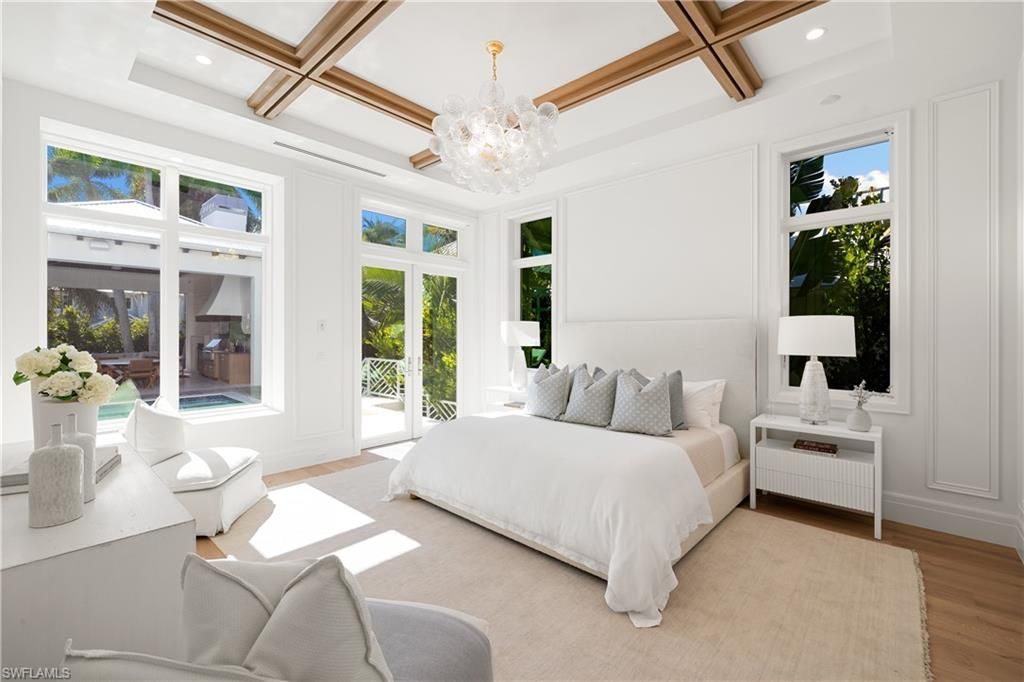 575 13th Ave S, Naples, FL 34102 Photo