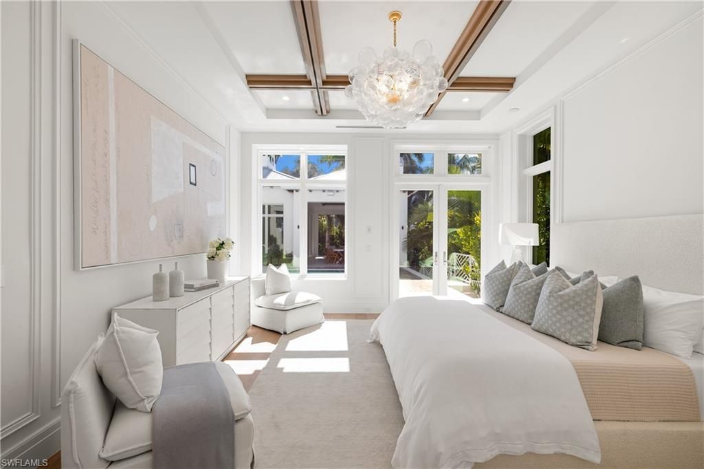 575 13th Ave S, Naples, FL 34102 Photo