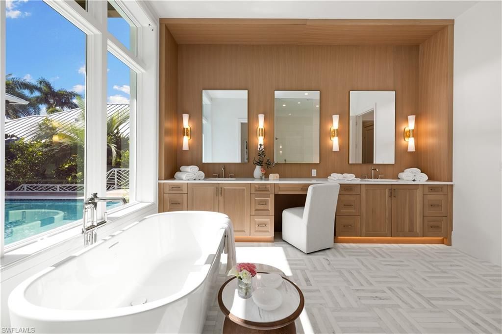 575 13th Ave S, Naples, FL 34102 Photo