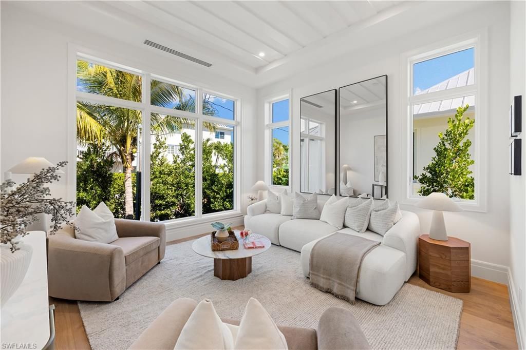 575 13th Ave S, Naples, FL 34102 Photo