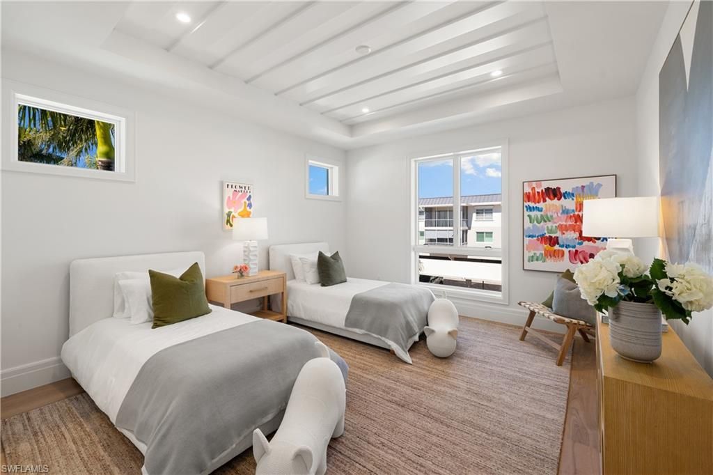 575 13th Ave S, Naples, FL 34102 Photo