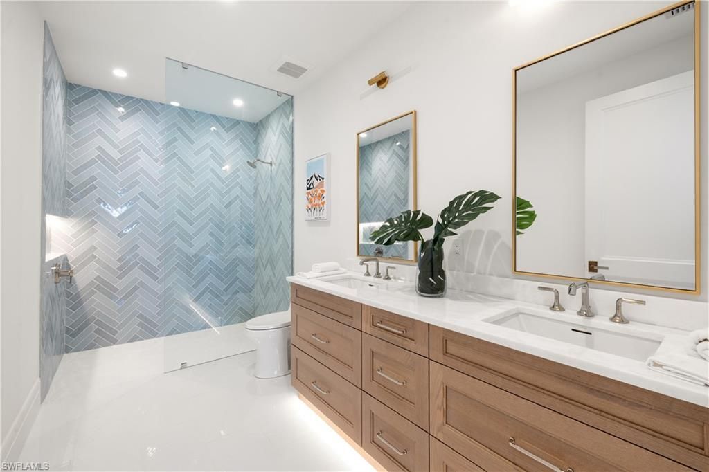 575 13th Ave S, Naples, FL 34102 Photo