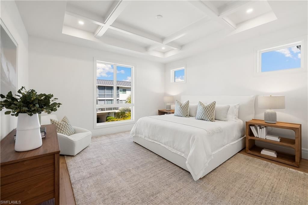 575 13th Ave S, Naples, FL 34102 Photo