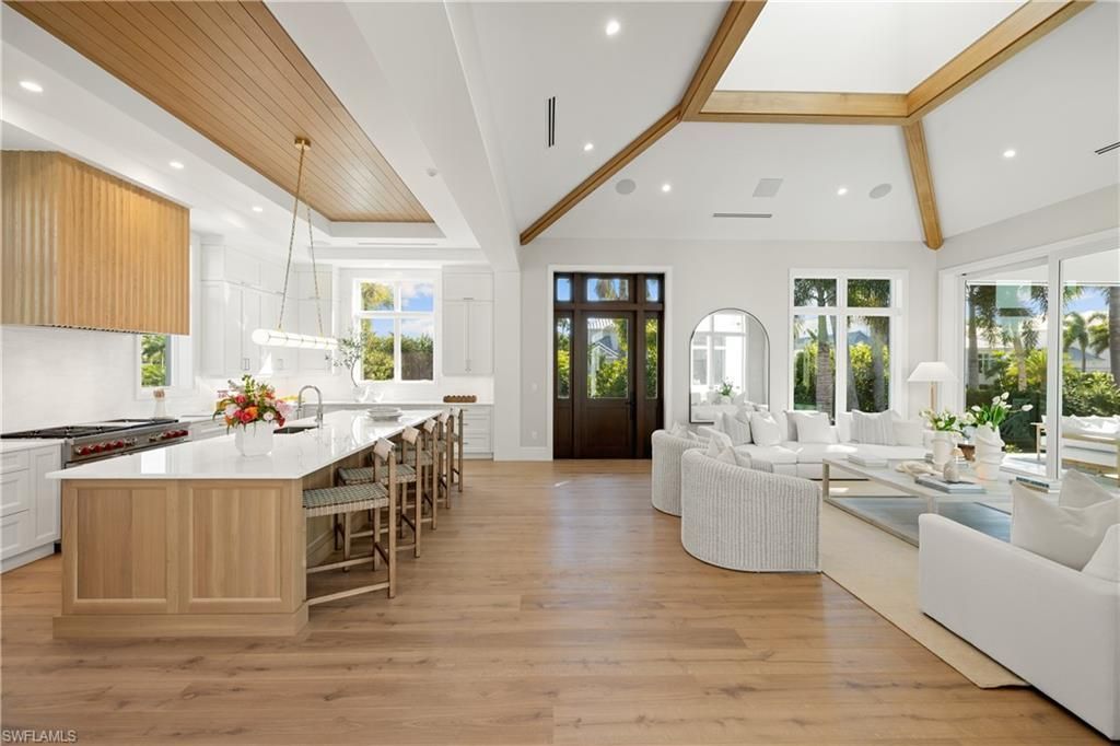 575 13th Ave S, Naples, FL 34102 Photo