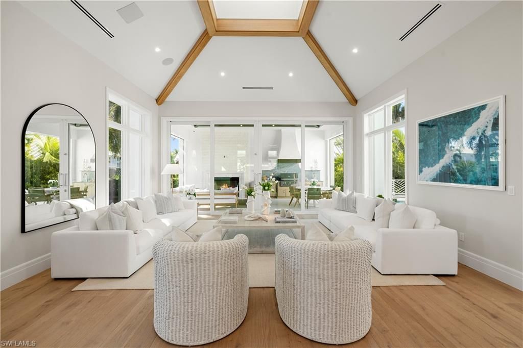 575 13th Ave S, Naples, FL 34102 Photo