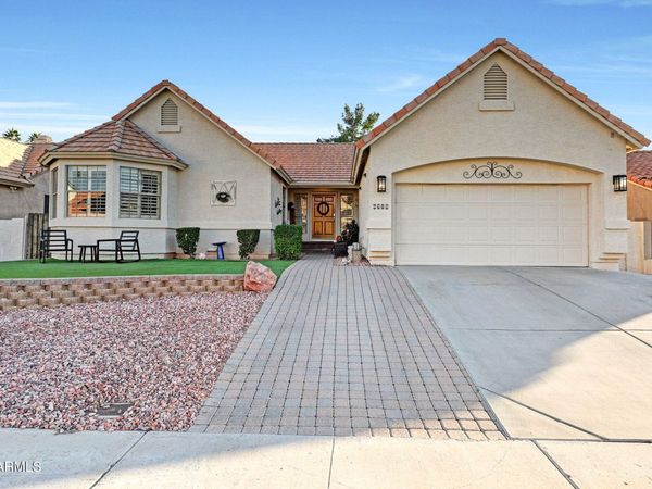 6915 W ORAIBI Drive, Glendale, AZ 85308