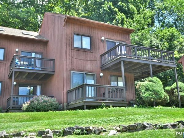 3 Deer Valley Lane 8, Unit 8, VERNON, NJ 07462