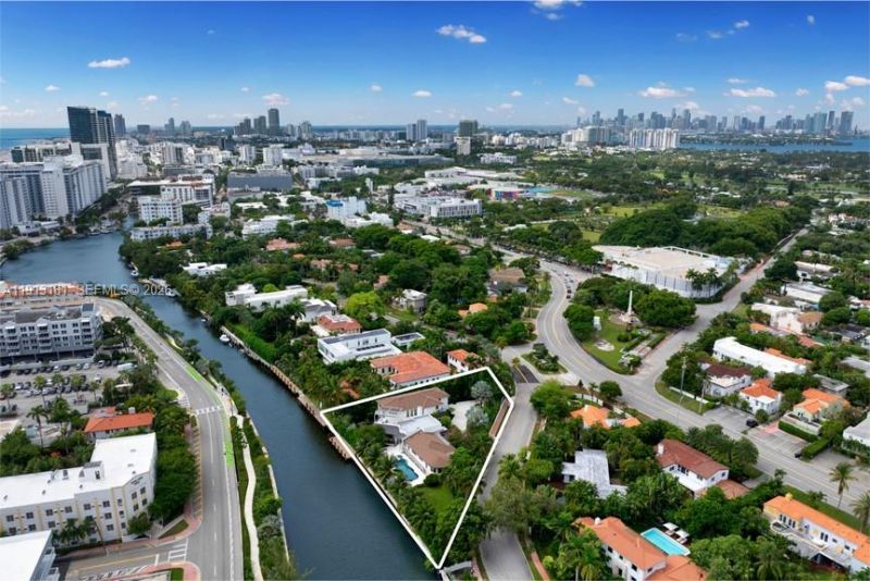 2801 Flamingo Dr, Miami Beach, FL 33140 Photo