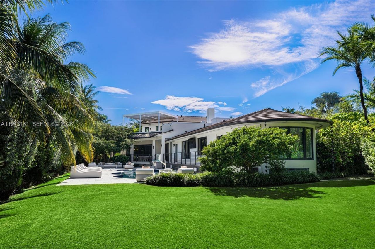 2801 Flamingo Dr, Miami Beach, FL 33140 Photo