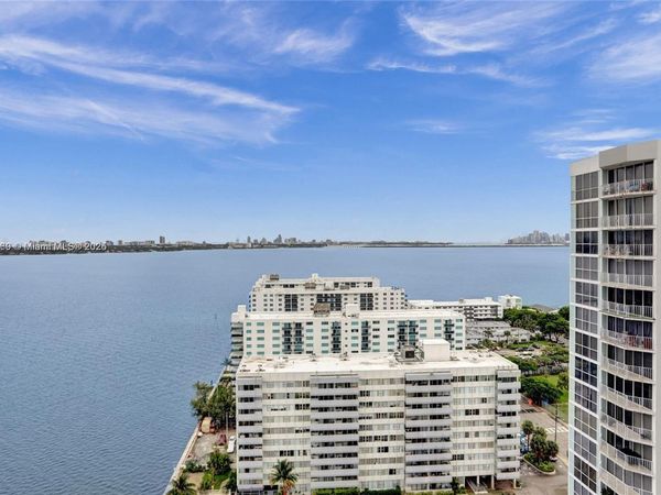 7601 E Treasure Dr, Unit 2421, North Bay Village, FL 33141