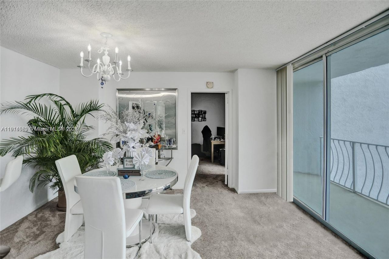 7601 E Treasure Dr, Unit 2421, North Bay Village, FL 33141 Photo