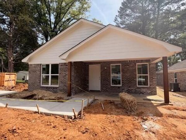 400 S Smith St., Tupelo, MS 38801