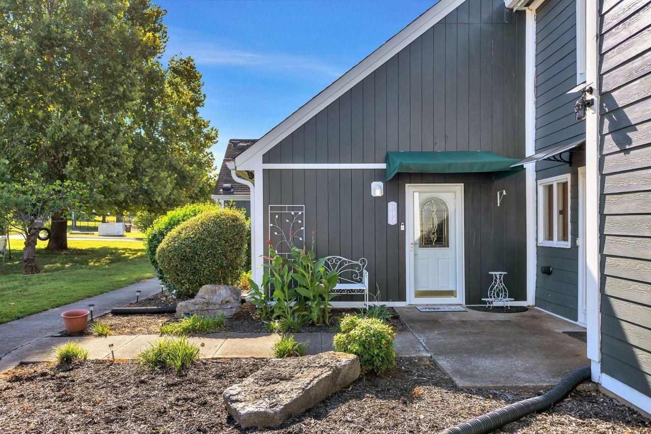 609 Rockwood Dr, Hermitage, TN 37076 Main Photo